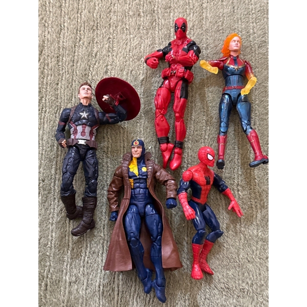Marvel Legends Multipurman, Marvel Legends Spiderman, Marvel Captain America, Marvel Binary Figures 