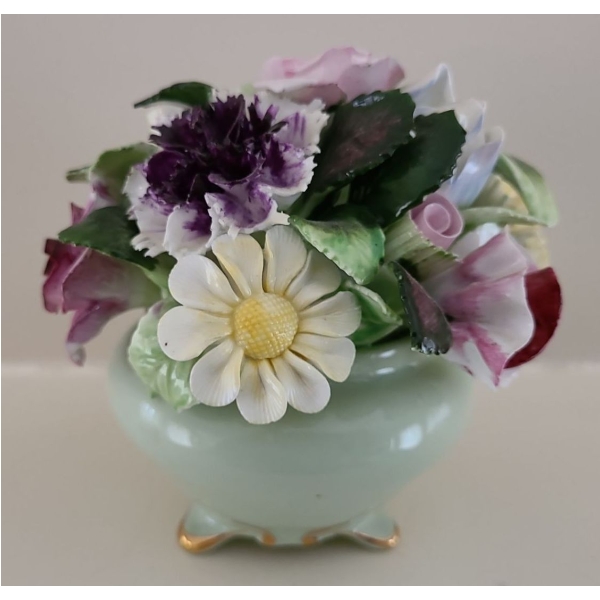 Gorgeous Intricate Floral Bone China Arrangement By Adderley - 5T 