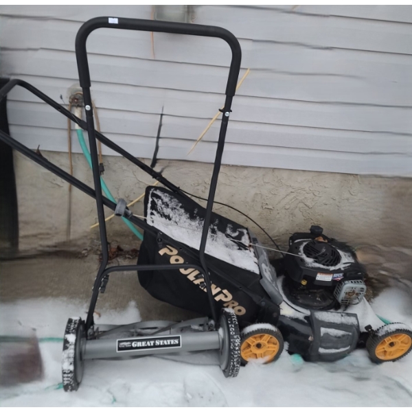 Poulin Pro Briggs and Stratton Gas Mower 550E Series and Great States Manual Mower 24 W