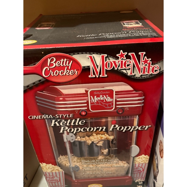 NEW In Box Betty Crocker Movie Nite Cinema Style Kettle Popcorn Popper 