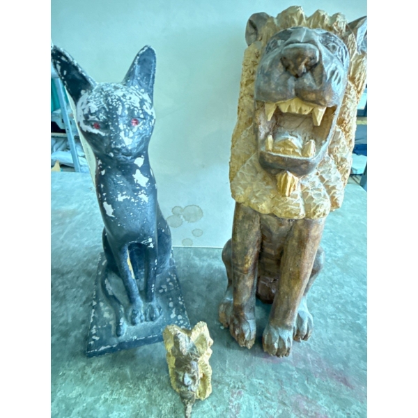 Carved Wooden Lion w/Cement Cat & Astronaut On The Moon Hologram Picture 