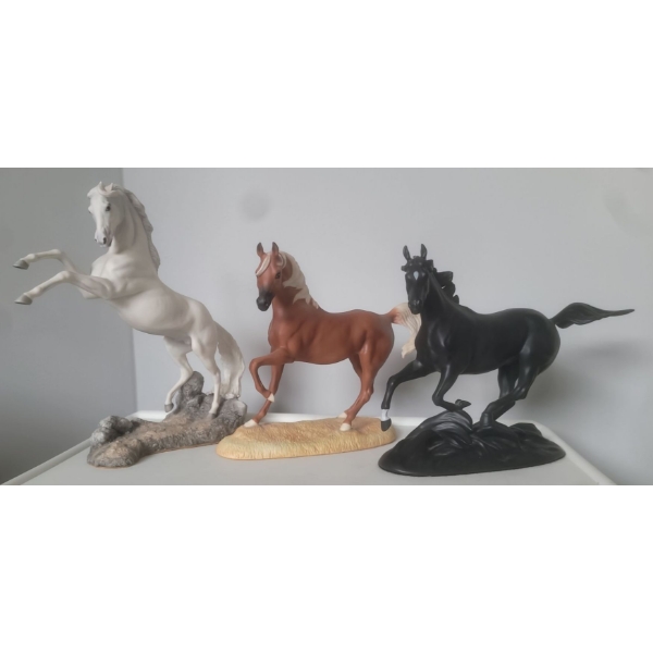 Franklin Mint Fine Porcelain Hand Painted Trio of Horses  Black Beauty My Friend Flicka & Silver 