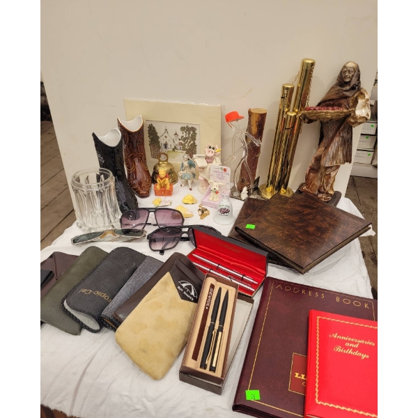 Collectible and Decorative Items Including Lladro Address Book and Ceramic Figures
