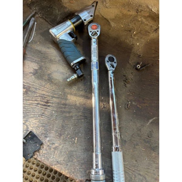 Snap-On Impact wrench and power fist air metal cutter