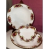 Image 2 : Royal Albert Old Country Roses Fine Bone China Servingware Collection