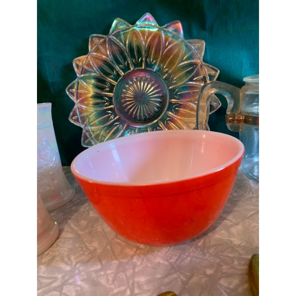  Vintage Collector Lot, Features Vintage Red Pyrex Bowl, Fire King Mug Set, Pyrex Glass Coffee Perco