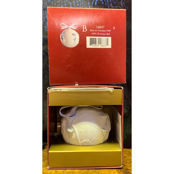 LLADRO Porcelain '1999 Christmas Ball' 4T