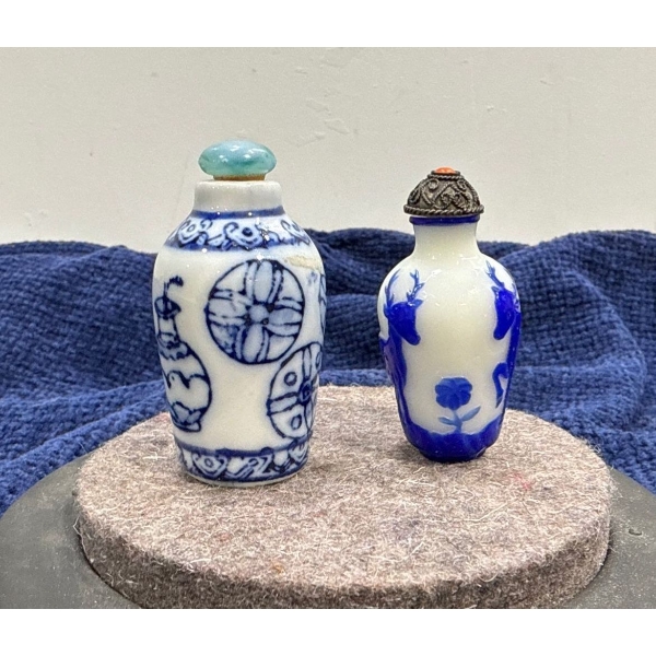 Pair of Hand Painted Blue & White Snuff Bottles with Spoons 2.25H