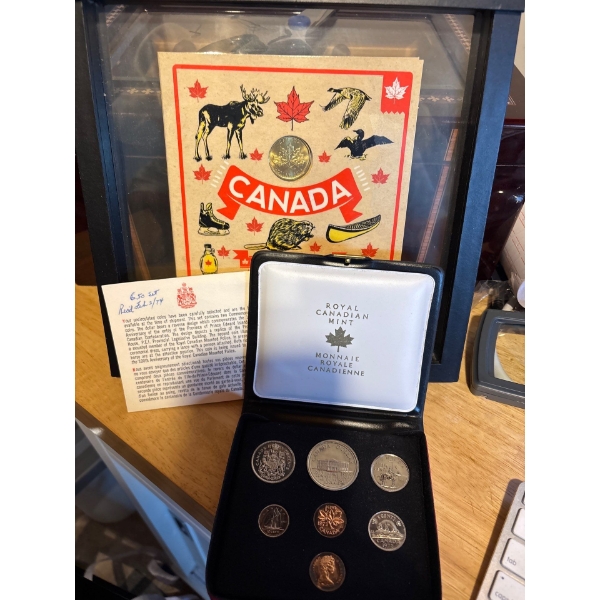 2016 O Canada Gift Set & 1973 Coin Set 
SKU: 148977