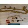Image 4 : Vintage Gold- and Silver-Toned Jewelry Pieces, Chains, and Brooches