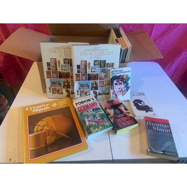 Large Box of Collectable Books, Encylopedias of Art and More