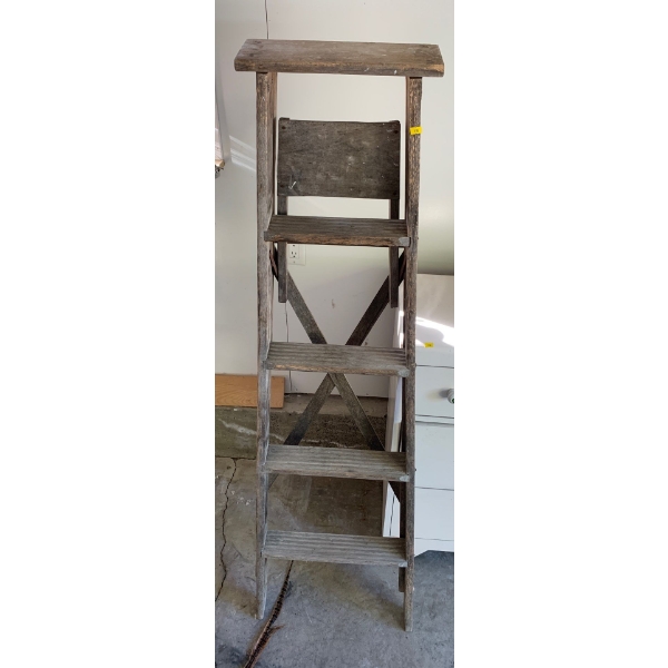 5Ft Wood Painters Ladder