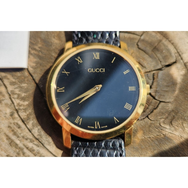 Vintage Gucci 2200M Swiss Quartz Watch With Gold Plated Case