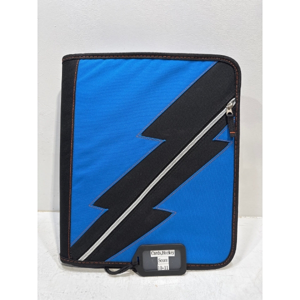 Binder of Score 10-11 Hockey Cards