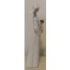 Image 2 : LLADRO Porcelain Sister Nun Holding Floral Bouquet 10.5