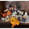 Image 1 : Cat Figurines and Decorative Plate