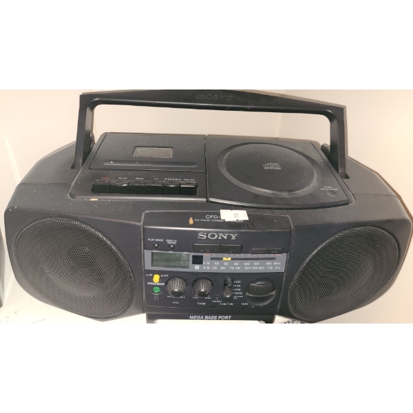 Sony CD Radio Cassette Recorder Model CFD-V30 