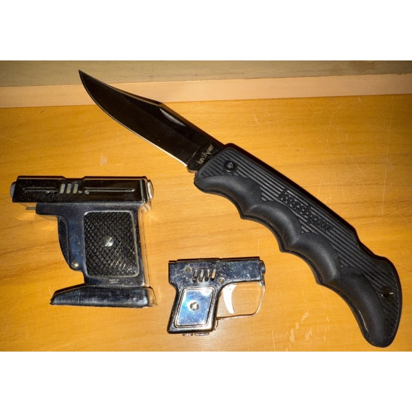 KERSHER Black Horse II Lockback 1060A Folding Knife w/ Handgun Butane Torches