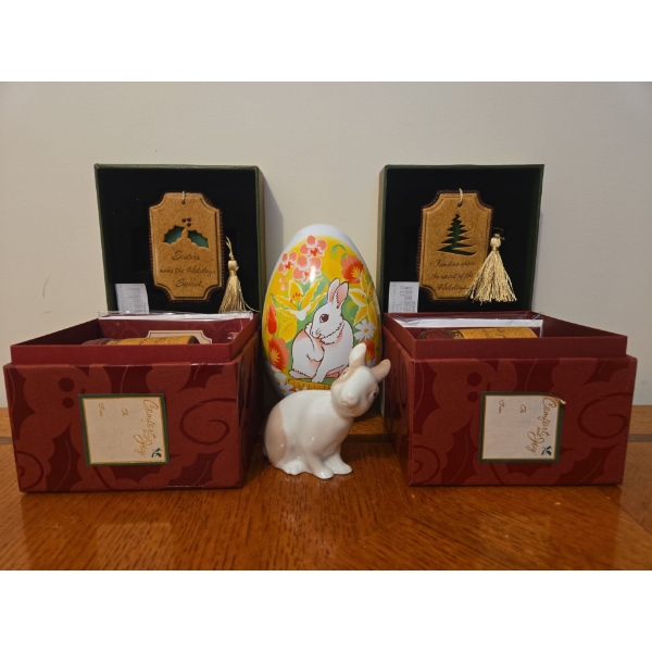 Adorable Sister & Family Gift Box w/ Card (Just Wrapping) & LLADRO 'Cookies' Bunny Porcelain Figure 