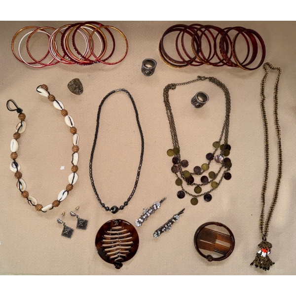 Vintage Jewellery Assortment w/ Hair Accessories 
