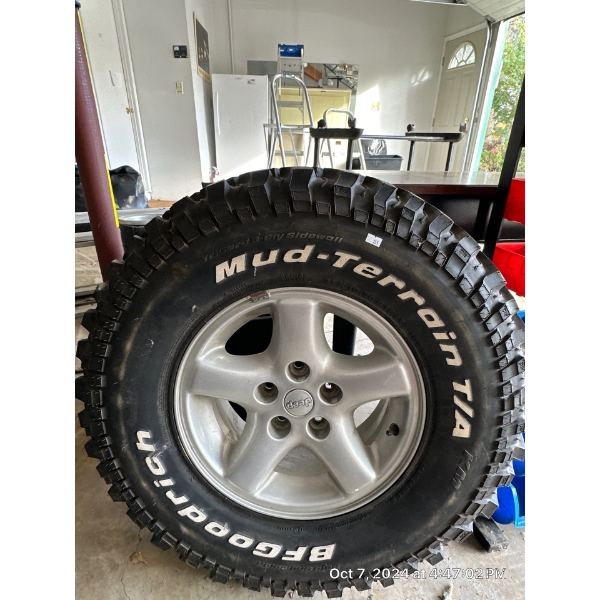 BF Goodrich Tire From Jeep Mud Terrain All Season 31 x R15LT 