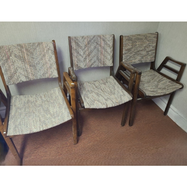 Set of 3 Arm Chairs 21 W, 20 D, 33 T 