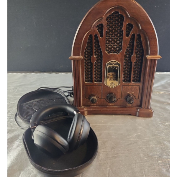 Cathedral Style AM/FM Radio with Raycon Over-Ear Headphones in Carrying Case