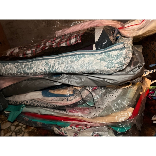 several bags of non-researched vintage clothes must pick up