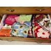 Image 1 : Drawer full of placemats hot pads, tea towels and table cloths 