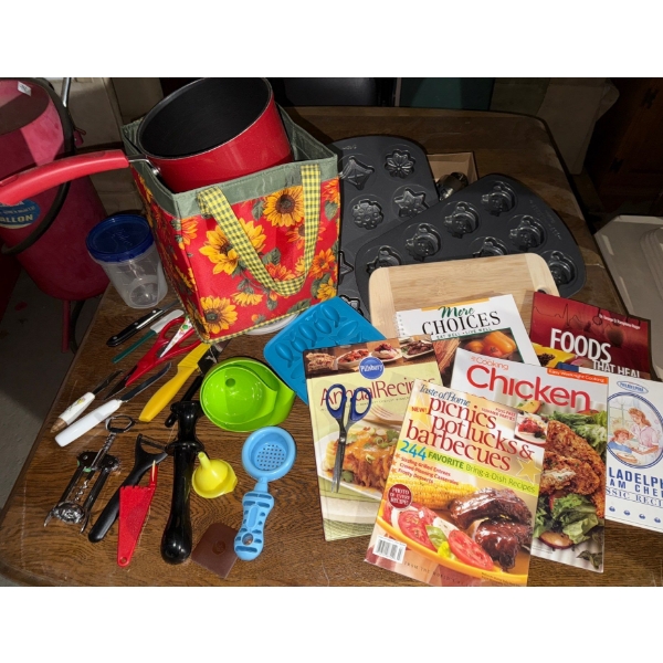 Assorted Cooking/Baking Kitchen Items w/ Wilson's Baking Molds for any Season