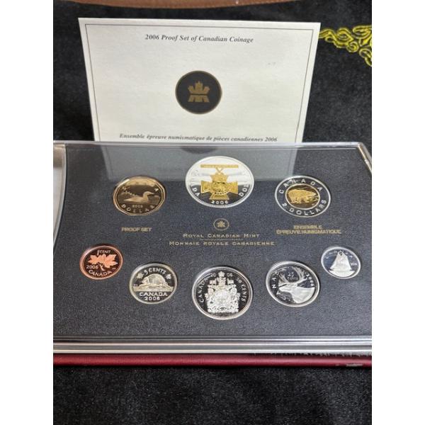 2006 Proof Set - Loon / Victoria Cross (gold-plated) / Bear 66.46g 1.75 Toz