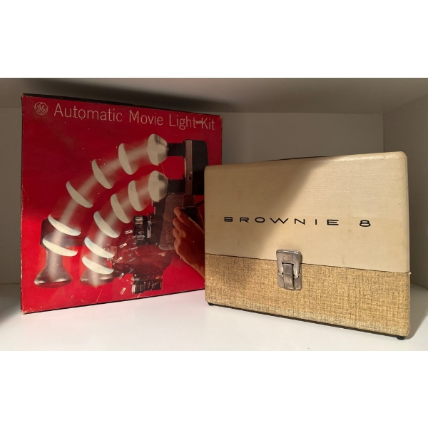 Brownies  8 Movie Projector-Model A13 w/Automatic Movie Light Kit