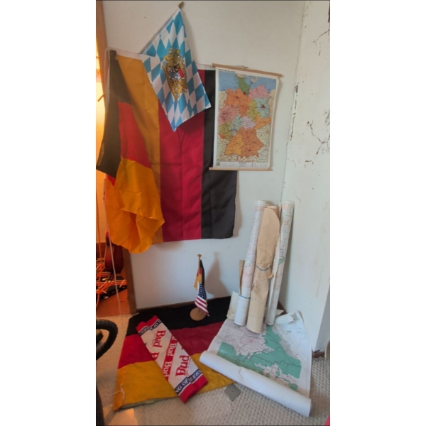 German Flags & Maps - Duetschland Scroll Flags & More