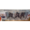 Image 2 : Collectible Oiler's Swag - Scarves Figurines & More