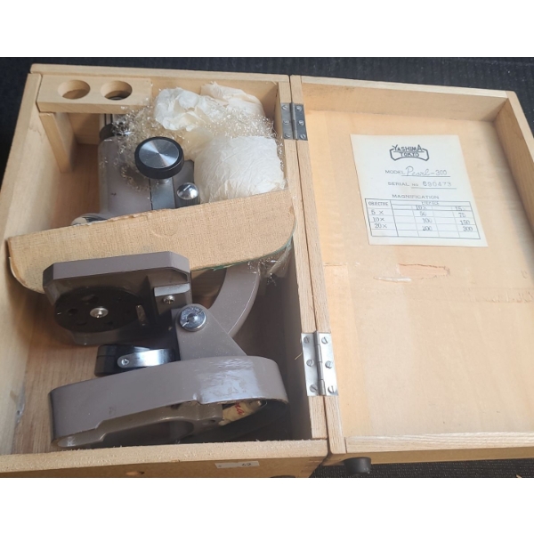 Yashima Tokyo Vintage Microscope Model Pearl-300 