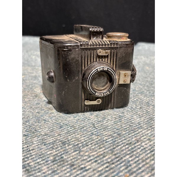 Kodak Six-20 Bull's Eye Camera