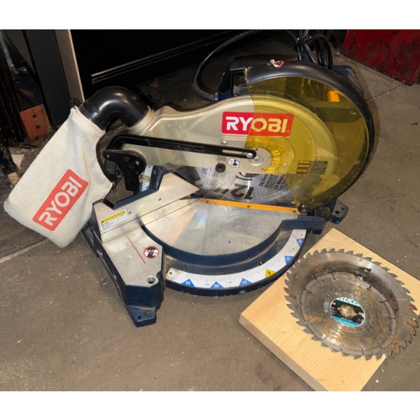 Ryobi 12' Compound Mitrre Saw w/ Spare Wood Blades