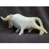 Image 5 : Pair of Carved Onyx Bulls (White + Black Onyx)