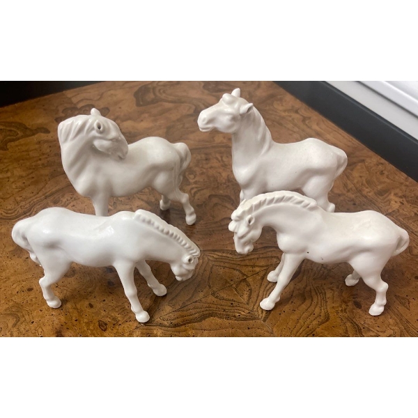 White Porcelain Equestrian Figurines 4T (4)