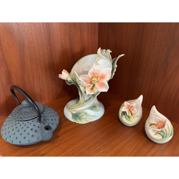Luxury Franz Bee & Apple Blossom PZ00445  Porcelain Candle Holder, Shakers and Oriental Teapot
