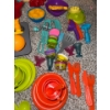 Image 4 : Play-Doh  Food Pieces w/ Kid's Servingware & Flatwear Collection