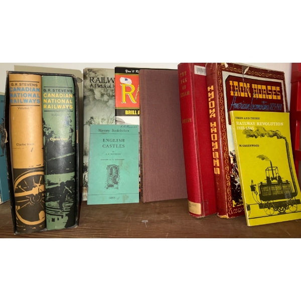 Vintage Railway Reads = Assorted Authors 