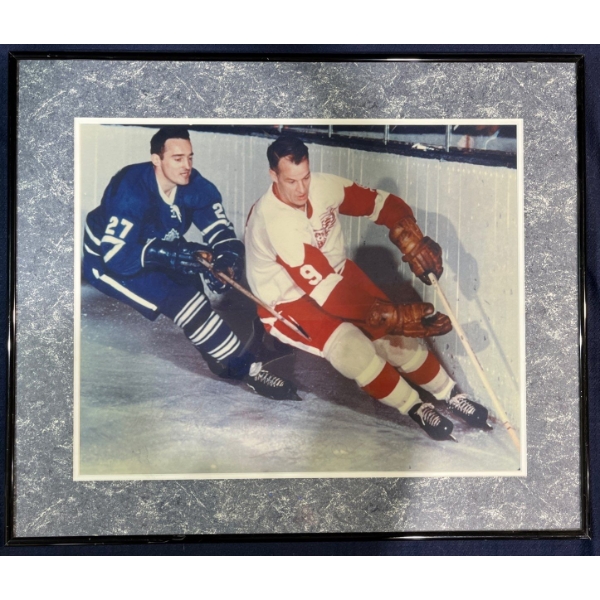 F. Mahovlich/G. Howe Framed Photo 22"x26"