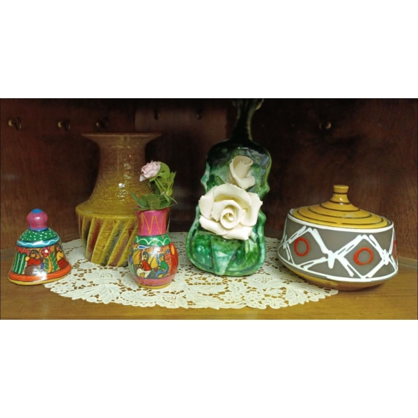 Assortment of Home Decor Items