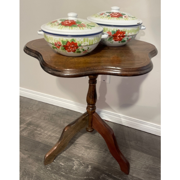 Scalloped Oval Tripod Mahogany Candle Stand 24T w/ Vintage Enamelware Covered Casserole Dishes 