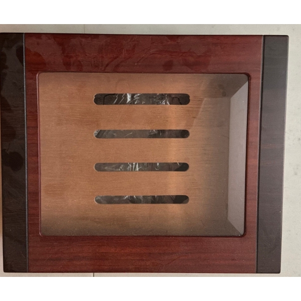 Humidor  10.5 W, 9 D, 4 T 