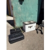 Image 1 : Mini stove, briefcases, easel