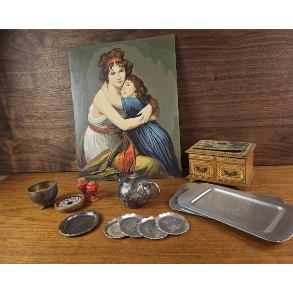 Decorative Items with Art Print, Tableware, and Wooden Box