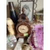 Image 5 : Assorted Decor: Crystal Sauce Boat, Vase 12 T, Frame 4 X 6, Clock 10 T, Drawer Liners and More!