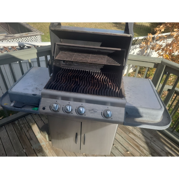 Napoleon Ted Reid Signature Series Barbeque with Cover (4 Burner, 63"W, 50"T, 24"D)